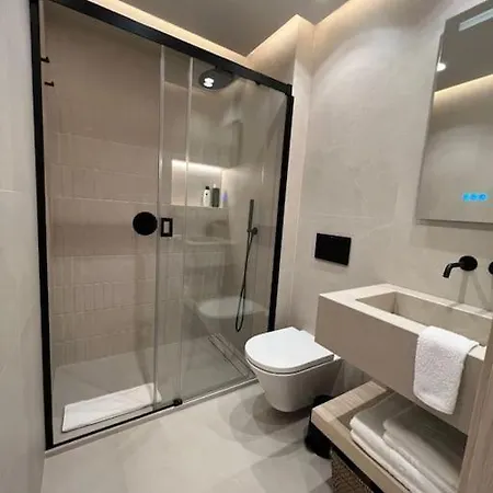 Апартаменти Suite Pbella Deluxe Old Town Marbella Марбелья